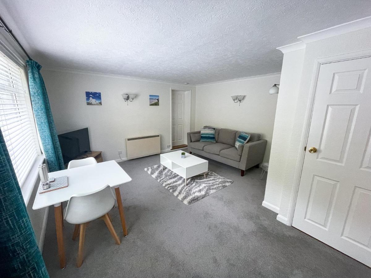 2 Chatsworth Riverscape Apartments - Peaceful Apartment In Great Location With Free Parking Overlooking The Gannel Just A Short Walk From Newquays Incredible Beaches And Local Amenities Ньюки Экстерьер фото