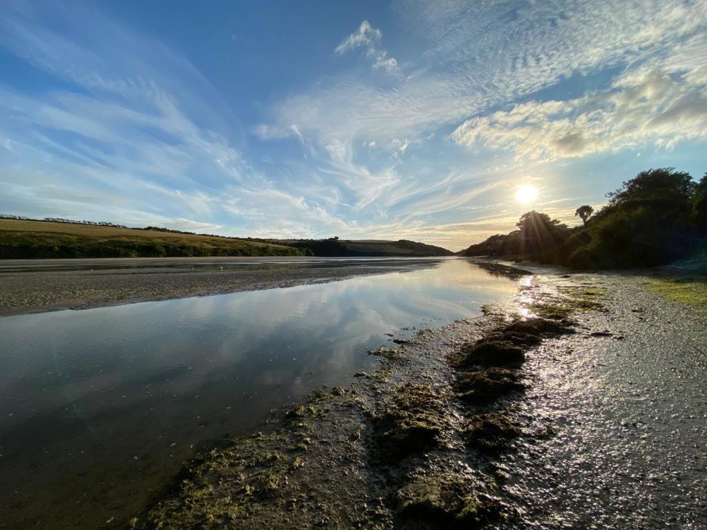 2 Chatsworth Riverscape Apartments - Peaceful Apartment In Great Location With Free Parking Overlooking The Gannel Just A Short Walk From Newquays Incredible Beaches And Local Amenities Ньюки Экстерьер фото
